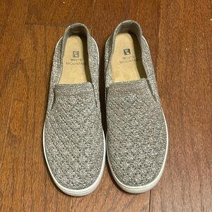 White Mountain Metallic Silver Stretchy Size 8M Slip On Shoes Loafers